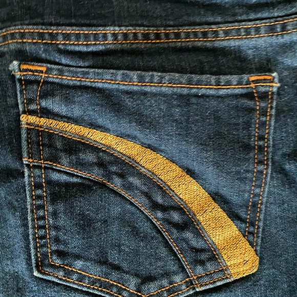 Old Navy The Diva Jeans 14 Reg Flare Leg Stretch Dark Blue Denim Embroidered Pkt - Picture 2 of 7